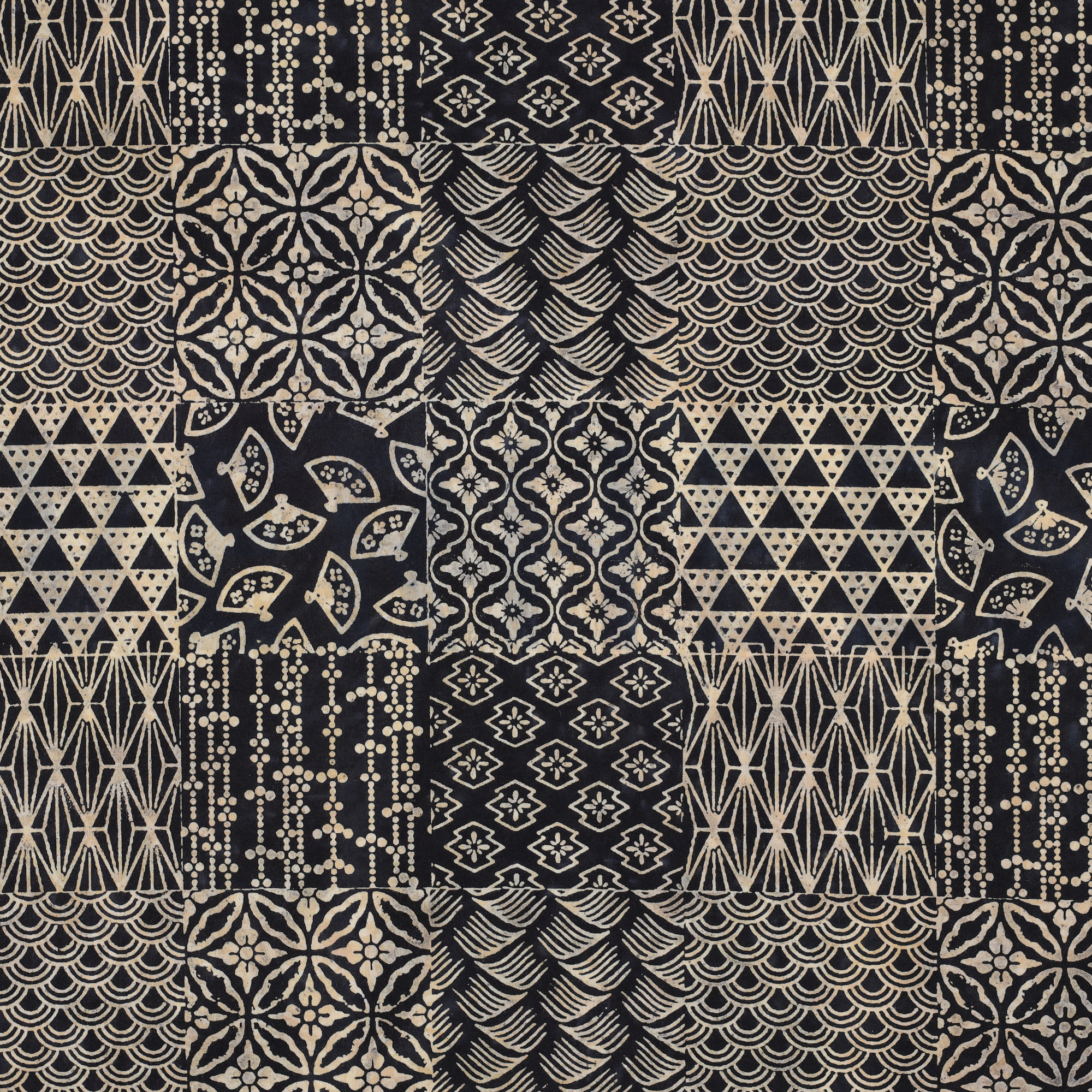 HANDCRAFTED BATIK COTTON NAVY (high resolution)