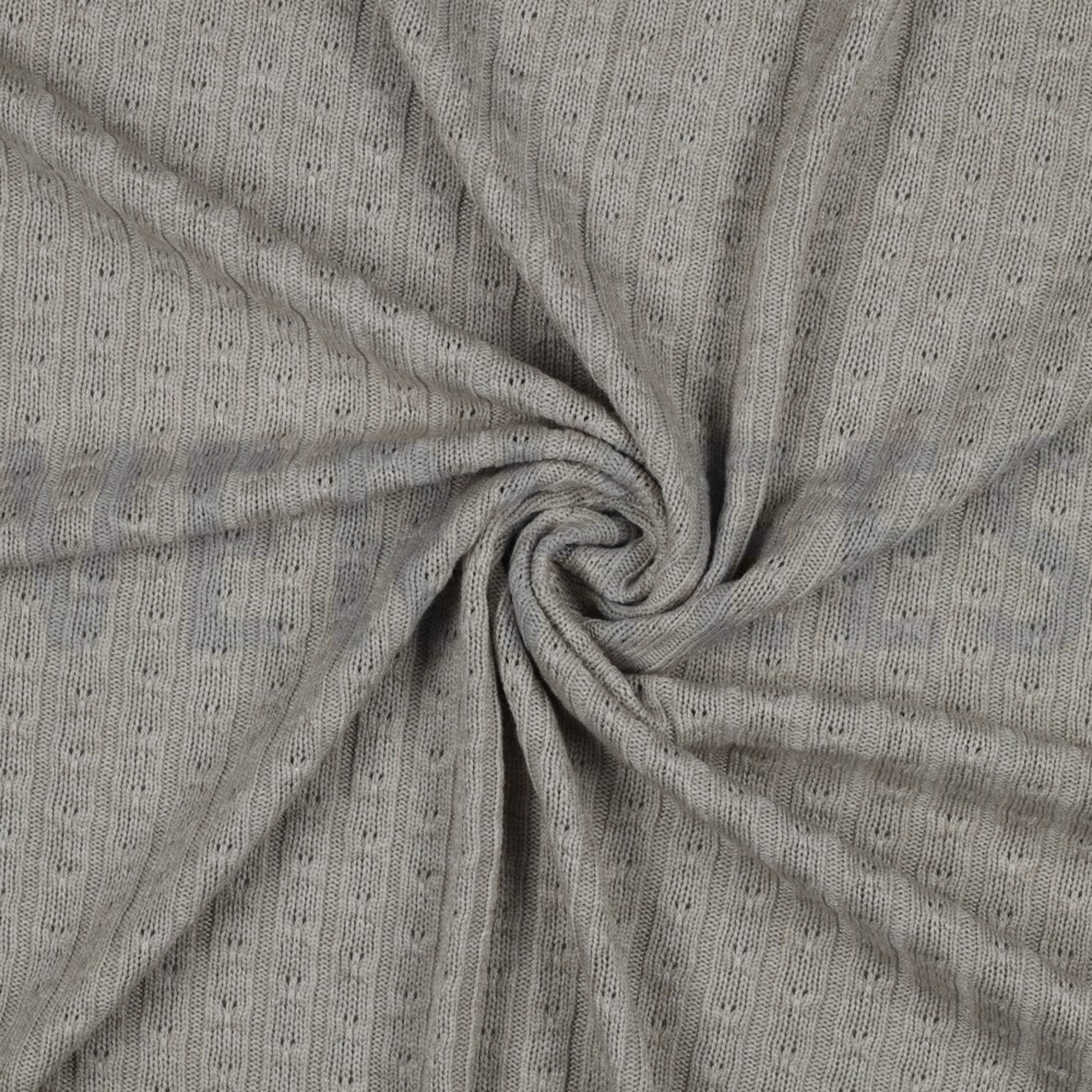 KNITTED CABLE BEIGE (high resolution) #2