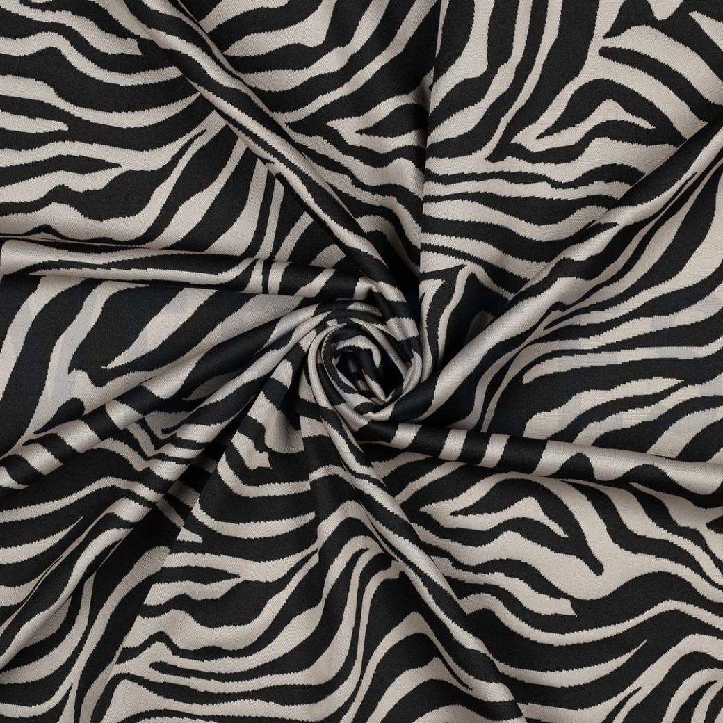 KNITTED JACQUARD ANIMAL SKIN BLACK #2