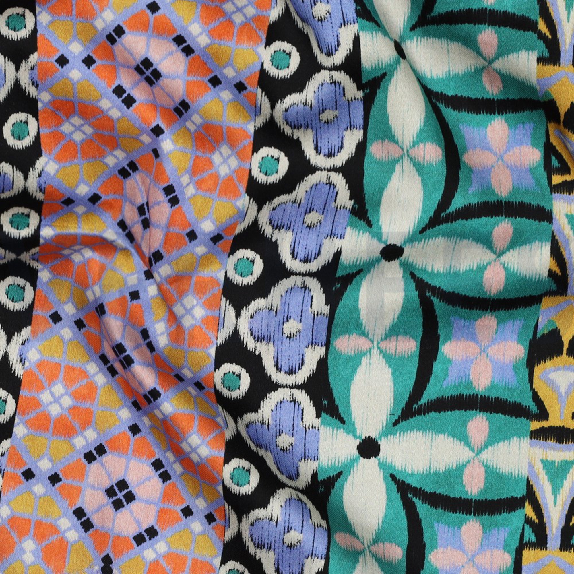 COTTON SATIN DIGITAL GEOMETRIC BLUE (high resolution) #2
