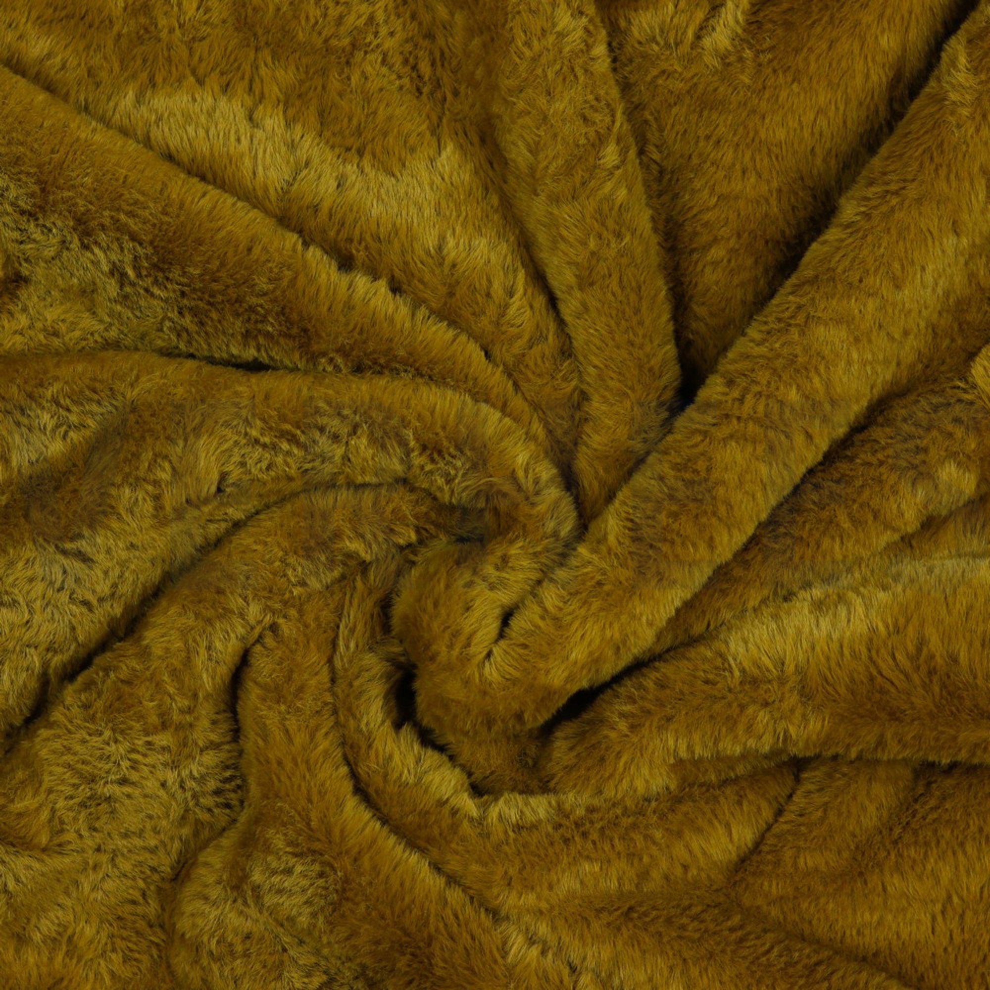 FAUX FUR CURRY (high resolution) #2
