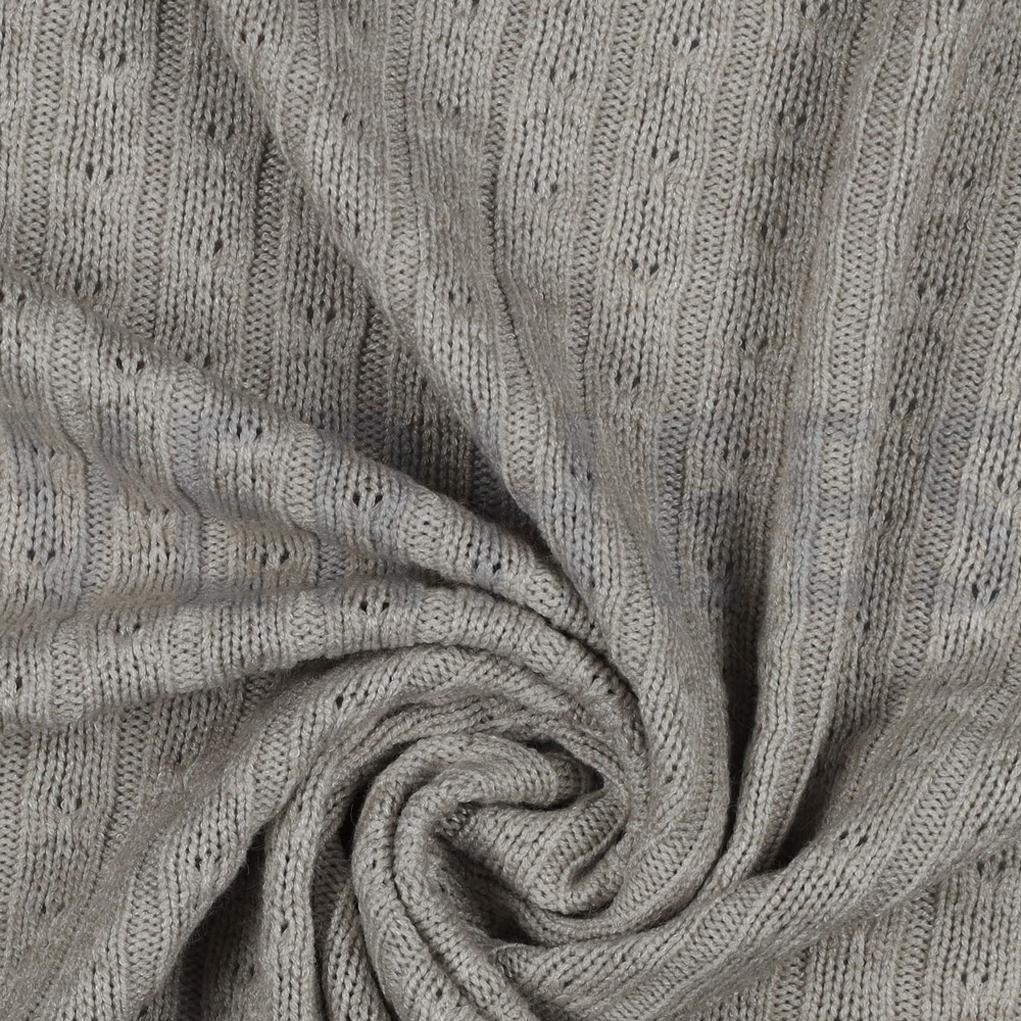 KNITTED CABLE BEIGE (high resolution) #3