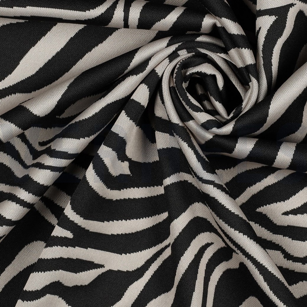 KNITTED JACQUARD ANIMAL SKIN BLACK #3