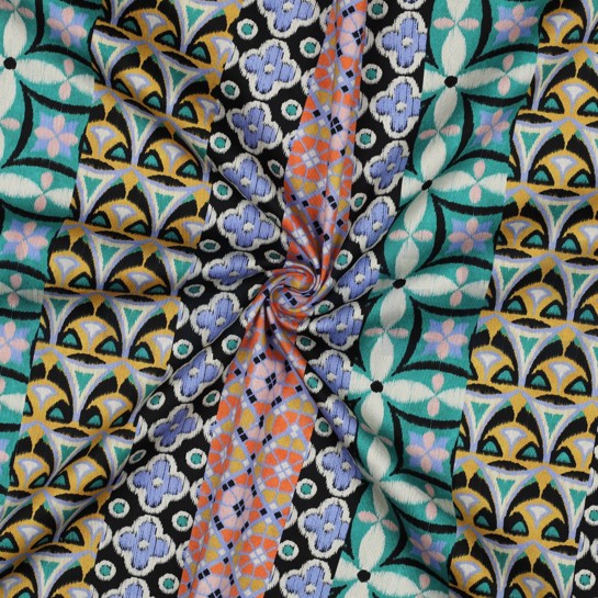 KATOEN SATIJN DIGITAAL GEOMETRISCH BLAUW #7