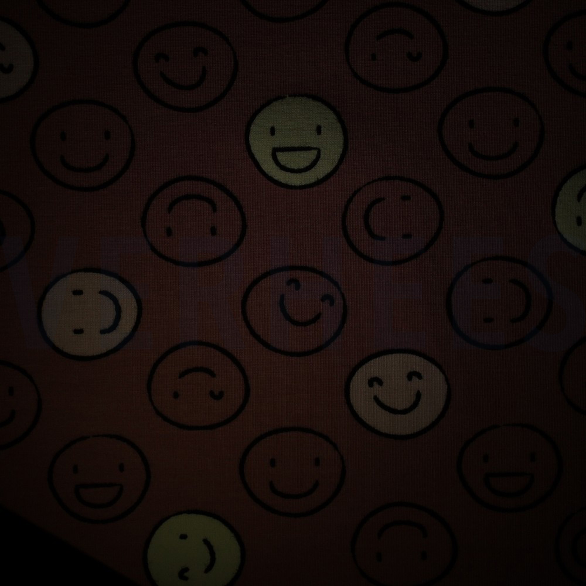 JERSEY GLOW IN THE DARK SMILEYS ROUGE (high resolution) #3