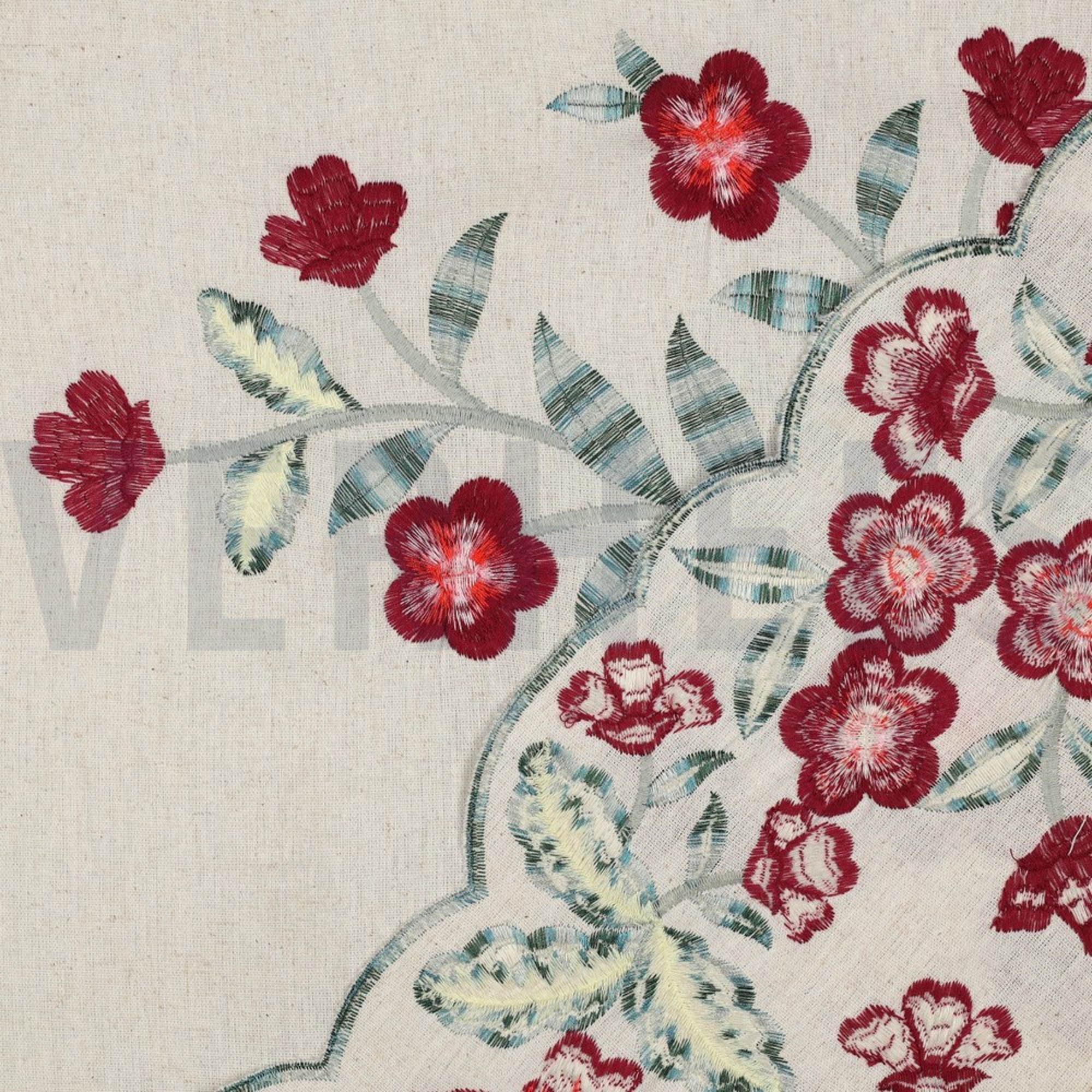 LINEN VISCOSE ONE-SIDE BORDER FLOWERS CERISE (high resolution) #4