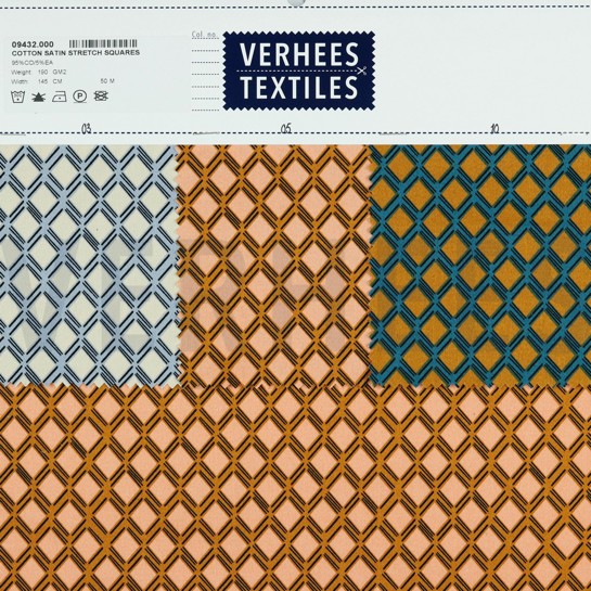 KATOEN SATIJN STRETCH VIERKANTEN BABYBLAUW #7