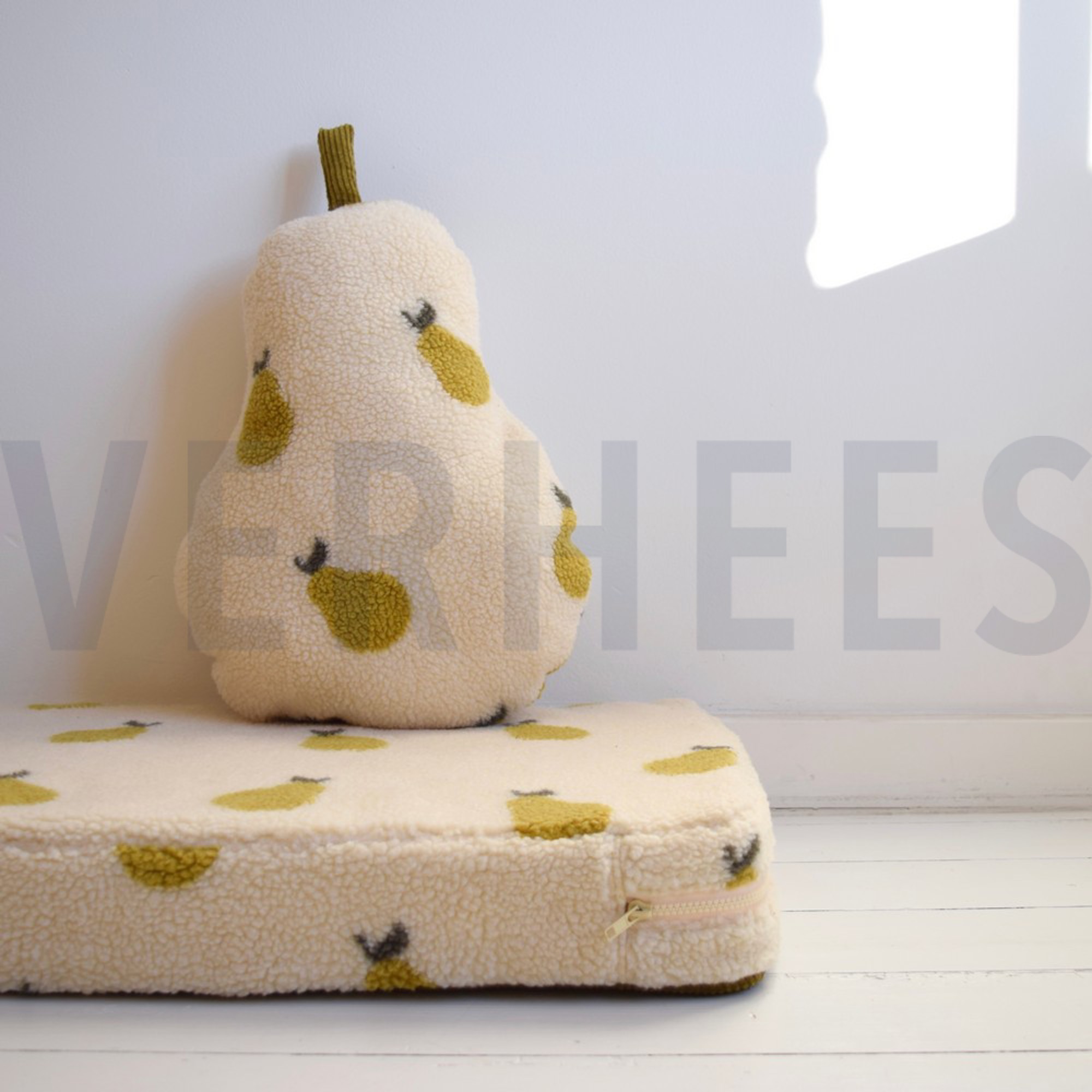 TEDDY PEARS OLD LIME (high resolution) #6