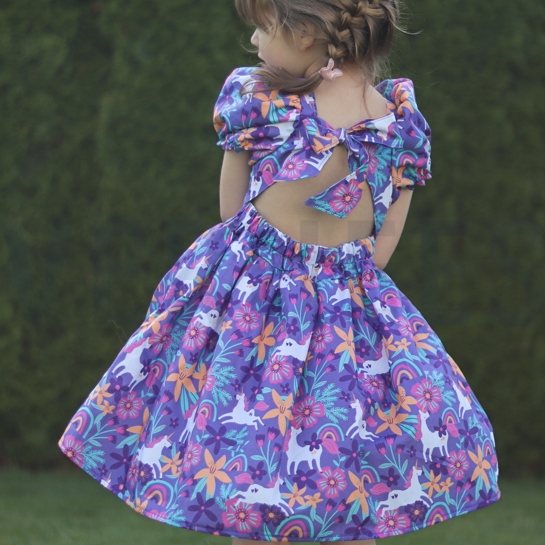 BAUMWOLLE POPELINE BLUMEN UND EINHÖRNER KOBALTBLAU #7