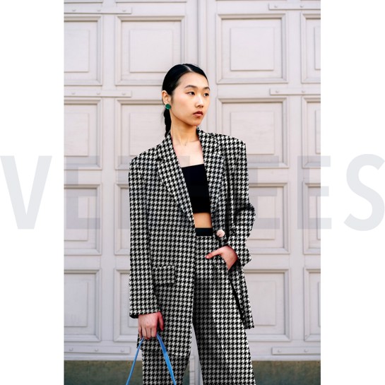 HAHNENTRITT SCHWARZ/ WEISS #7