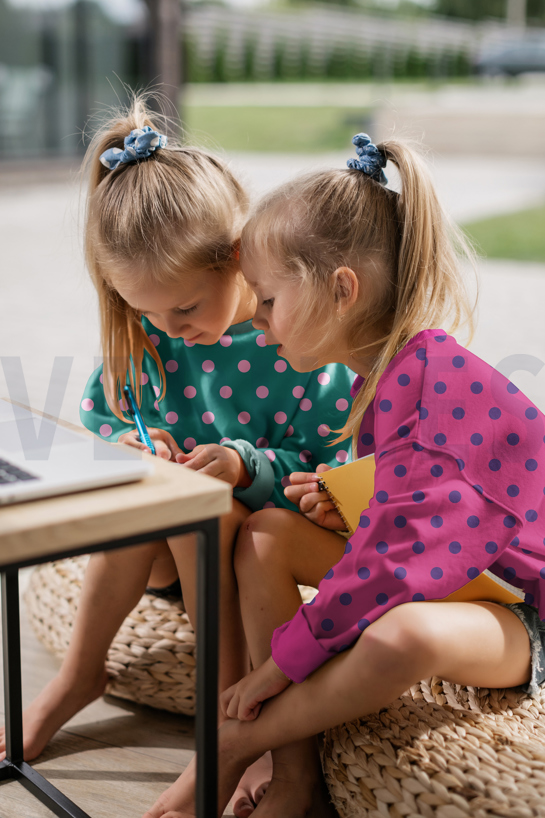 FRENCH TERRY BIG DOTS FUCHSIA #7