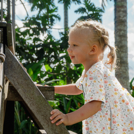 DOUBLE GAUZE DIGITAAL BLOEMEN WIT #7