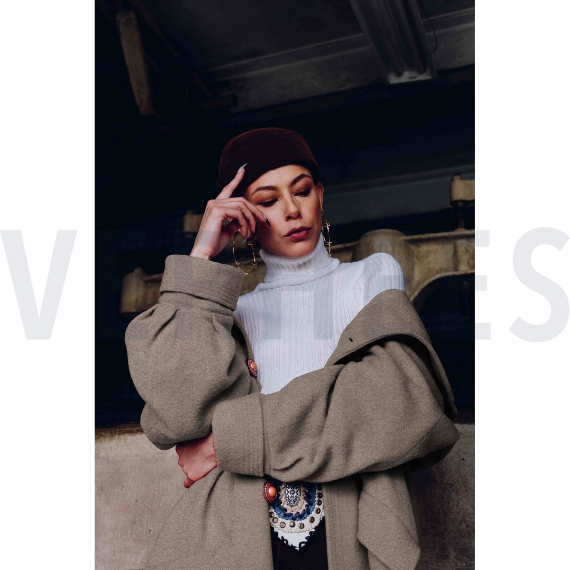 KNITTED COAT BEIGE (high resolution) #7